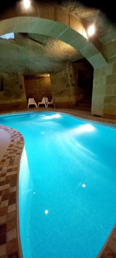 Ta Majsi Farmhouse With Indoor Heated Pool San Lawrenz Екстериор снимка