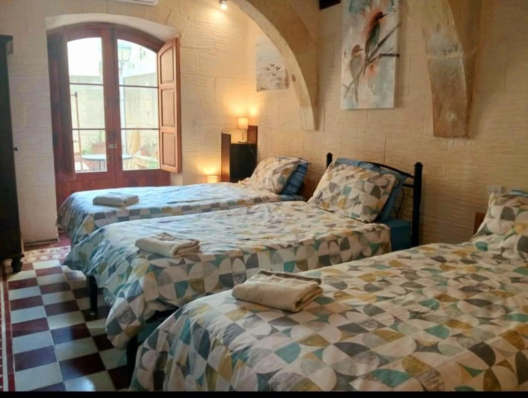 Ta Majsi Farmhouse With Indoor Heated Pool San Lawrenz Екстериор снимка